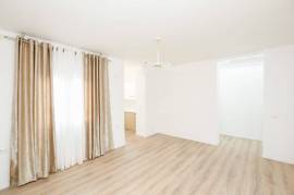 Apartament i Vecant  2+1+ 2 Tualete - 100% I ri, Shitje