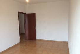 OKAZION apartment 81m2(42000€)me hipotek:069760339, Eladás