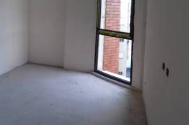 Apt.2+1 (93 m2) Bosh, prane Hipotekes |2 Ashensore, Sale