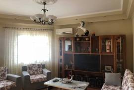 Jepet me qera  apartament 2+1 pranë “Zogut të Zi, Ενοικίαση