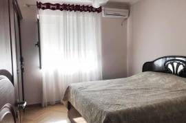 SHITET APARTAMENT 1+1 TEK 21 DHJETORI !, Πώληση