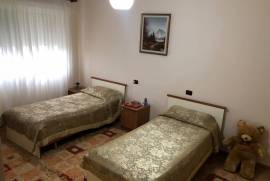 jepet me qera apartament 2+1, Qera