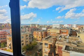 Shitet Apt i Ri 2+1+Bllk (92 m2) St. i Trenit, Venta