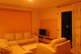 APARTAMENT ME QIRA 1+1, RRUGA E DURRESIT , Miete