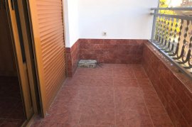 SHITET APARTAMENT 3+1 NË LAGJEN GAFURR MUÇO, LUSHN, Shitje