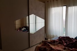 Shitet - Apartament 2+1 ne Yzberisht, Πώληση