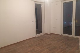 AMBJENT BIZNESI PER QIRA  ,21 DHJETORI , Location