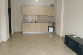 Apt 1+1, i Madh me Super Cmim (FRESKU), Location