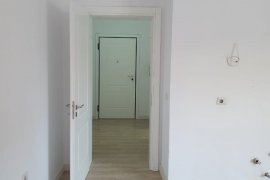 Shitet Apartament 1+1+ Garazh ne Qender., Sale