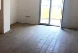 Super Apartament 2+1, i konvertueshem ne 3+1, Πώληση