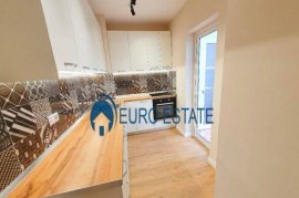 Tirane shes apartament 2+1, 175.000 Euro Ekspozita, Verkauf