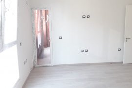 Ambient Biznesi (64 m2) i Pershtatshem per Zyra, Ενοικίαση