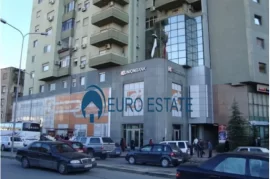 Tirane, Apartment me qera 3+1,140 m² (St.Trenit), Ενοικίαση