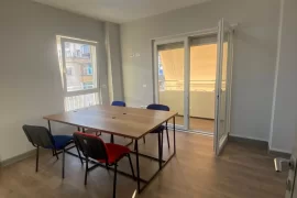 Apartament 2+1 prane 21 -Dhjetorit, Miete