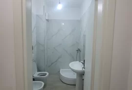 Jepet me qera apartament 1+1, Ενοικίαση