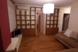 Apartament ne shitje, Πώληση