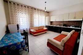 Kavaje,apartament 3+1,te axhensia., Πώληση