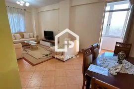 SHITET : Apartament 3+1+2 /zona: Kodra e Diellit, Πώληση