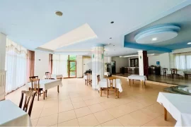 Hotel, bar-restorant me qera, Berxulle, Ενοικίαση